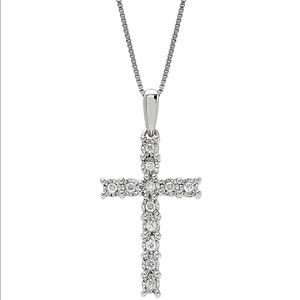 1/5 ctz. t.w Cross Pendant 18in Chain in Silver